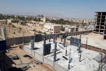 بتن ریزی  سقف پنجم (پارت A) و دیوارها و ستونهای روی سقف دوم (پارتC)